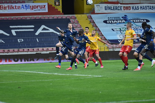 沪媒谈海港亚冠失利：能上的都上了，用尽全力仍是一声叹息